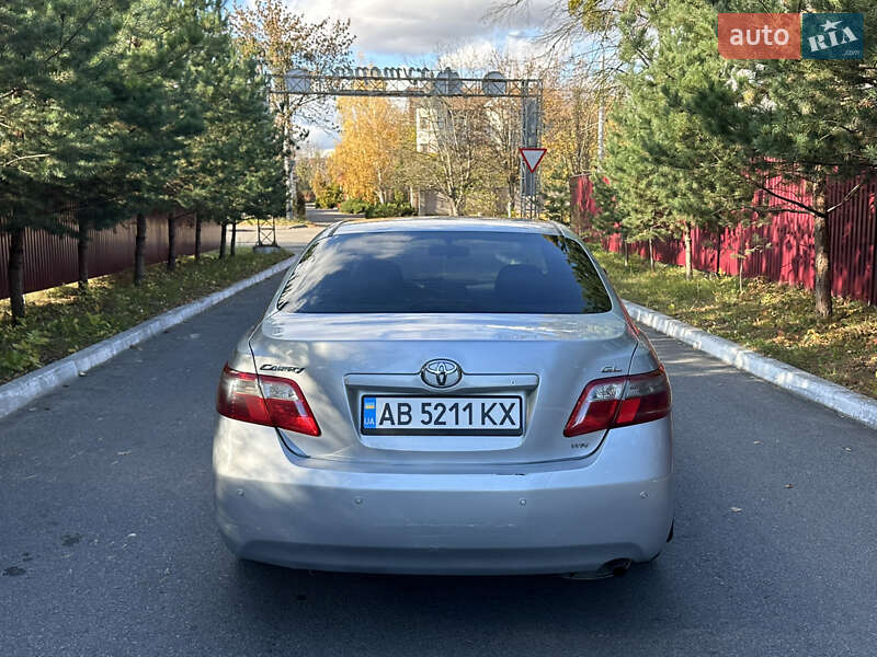 Седан Toyota Camry 2008 в Виннице