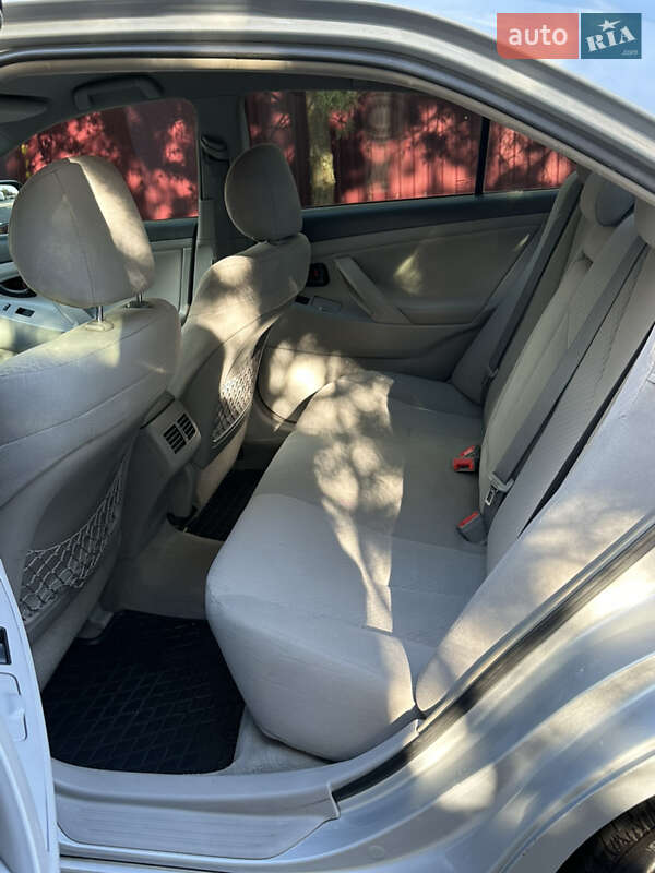 Седан Toyota Camry 2008 в Виннице