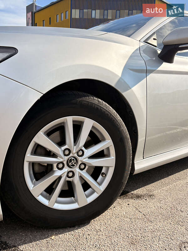 Седан Toyota Camry 2017 в Києві фото 6 Седан Toyota Camry 2017 в Києві