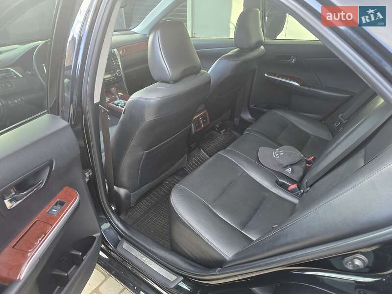 Седан Toyota Camry 2013 в Івано-Франківську