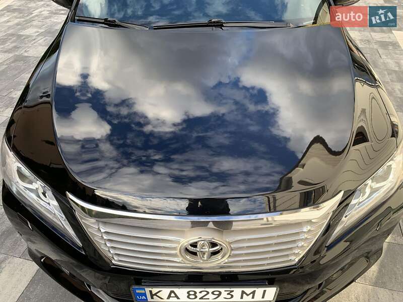 Седан Toyota Camry 2013 в Івано-Франківську