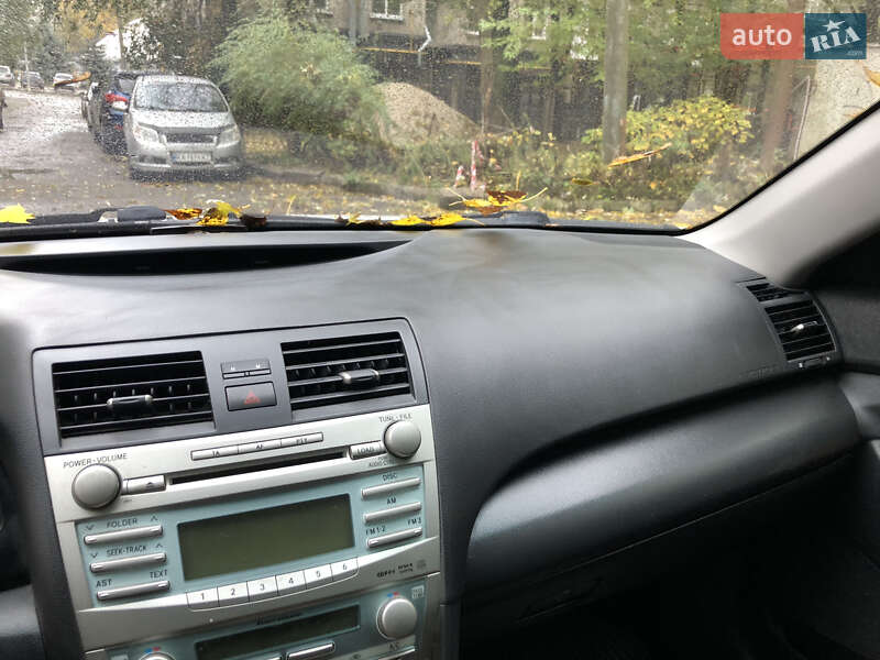Седан Toyota Camry 2008 в Киеве