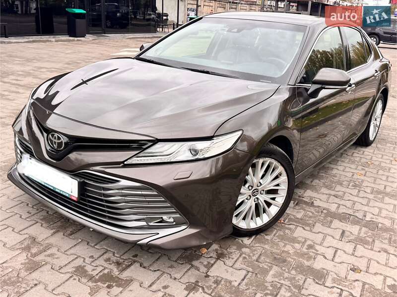 Седан Toyota Camry 2018 в Киеве фото Седан Toyota Camry 2018 в Киеве