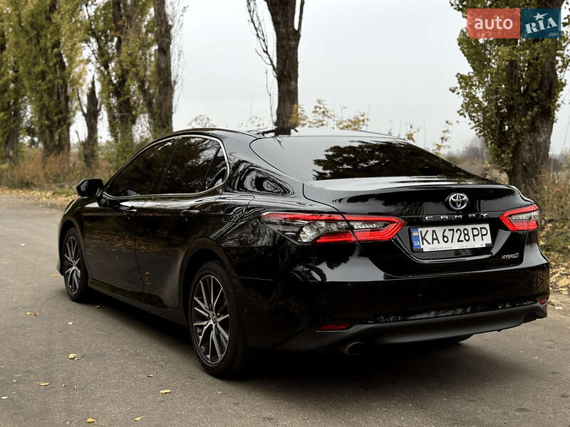 Седан Toyota Camry 2023 в Киеве фото 6 Седан Toyota Camry 2023 в Киеве