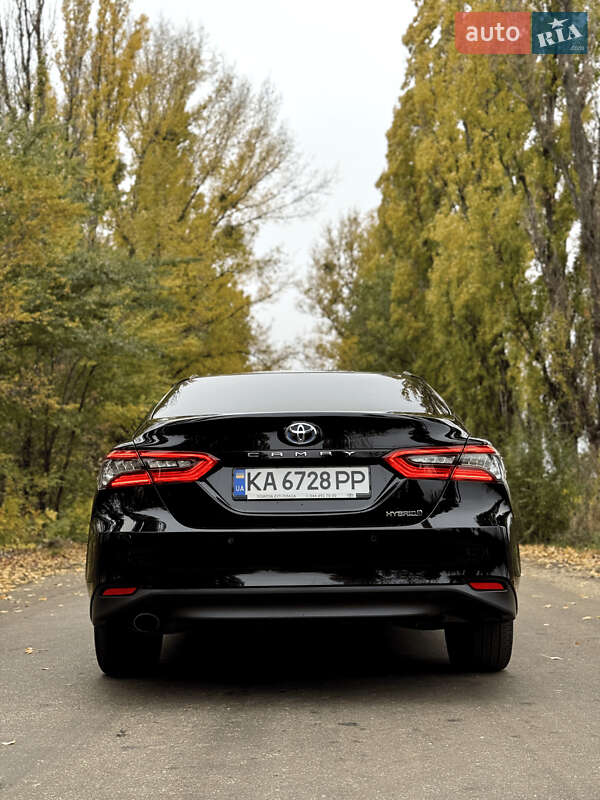 Седан Toyota Camry 2023 в Киеве фото 11 Седан Toyota Camry 2023 в Киеве
