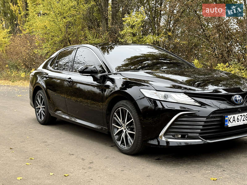 Седан Toyota Camry 2023 в Киеве фото 21 Седан Toyota Camry 2023 в Киеве