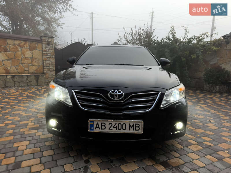 Седан Toyota Camry 2009 в Могилев-Подольске