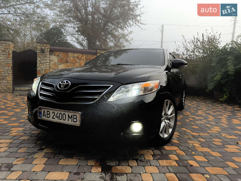 Седан Toyota Camry 2009 в Могилев-Подольске