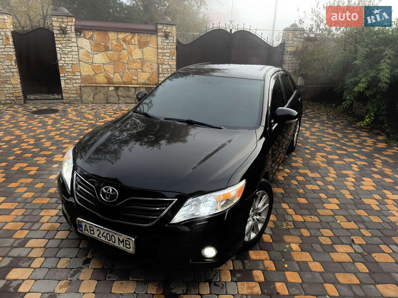 Седан Toyota Camry 2009 в Могилев-Подольске