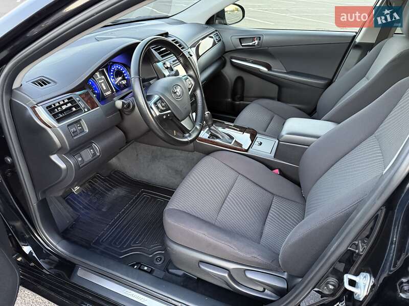 Седан Toyota Camry 2017 в Киеве фото 28 Седан Toyota Camry 2017 в Киеве