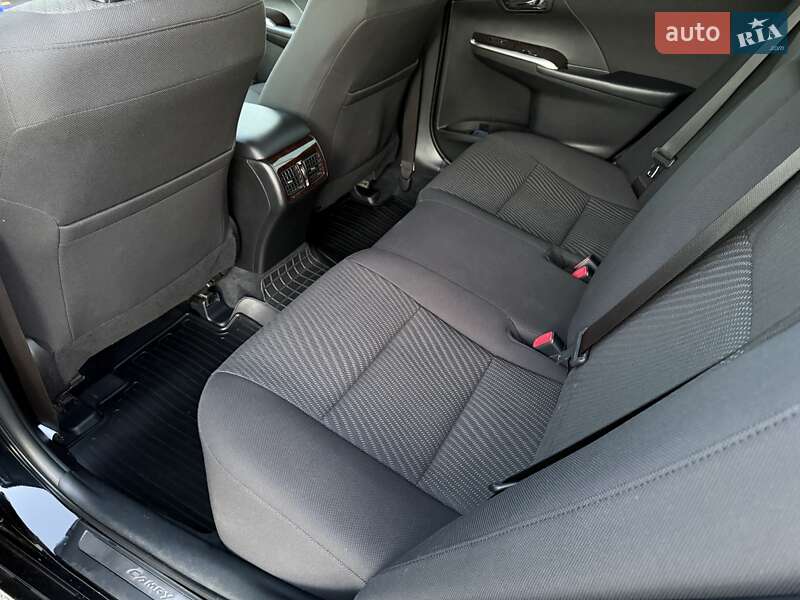 Седан Toyota Camry 2017 в Киеве фото 32 Седан Toyota Camry 2017 в Киеве