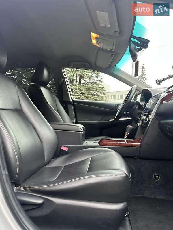 Седан Toyota Camry 2012 в Луцке