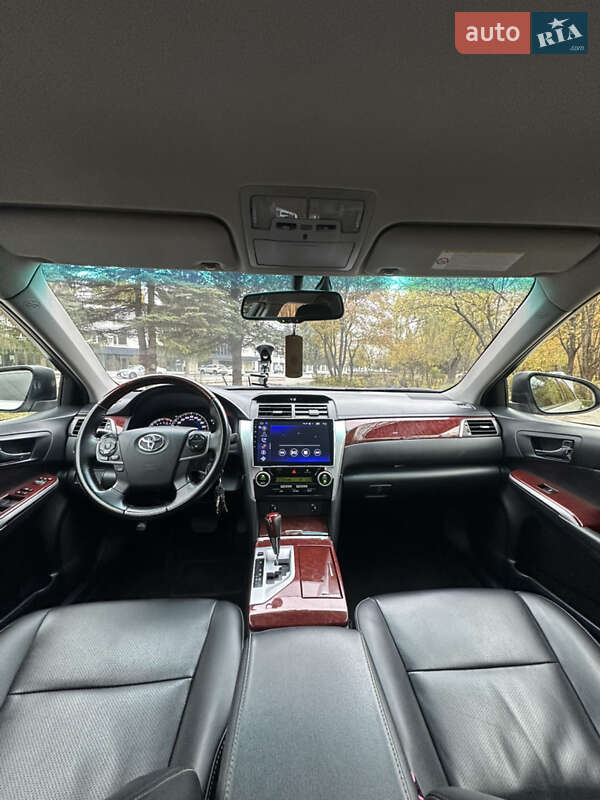 Седан Toyota Camry 2012 в Луцке
