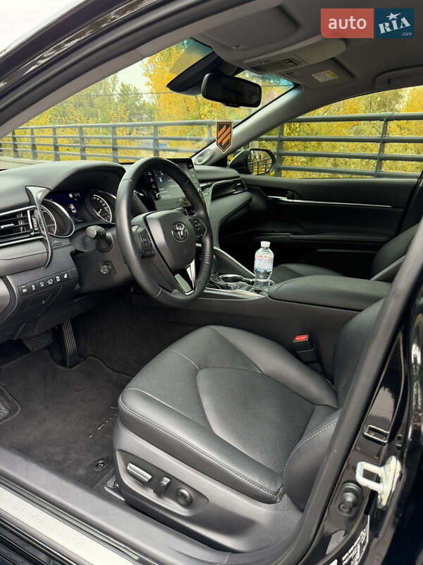 Седан Toyota Camry 2022 в Днепре фото 13 Седан Toyota Camry 2022 в Днепре