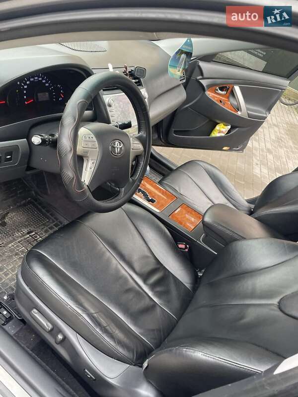 Седан Toyota Camry 2010 в Полонном фото 40 Седан Toyota Camry 2010 в Полонном