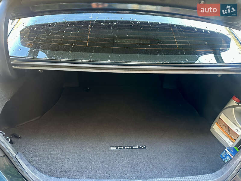 Седан Toyota Camry 2020 в Києві