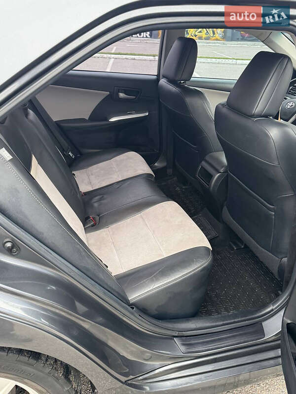 Седан Toyota Camry 2012 в Киеве