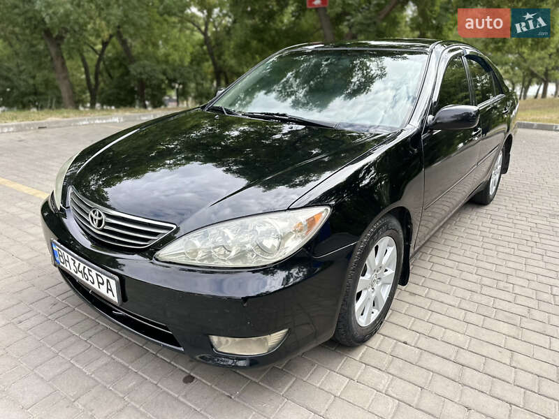 Седан Toyota Camry 2005 в Измаиле