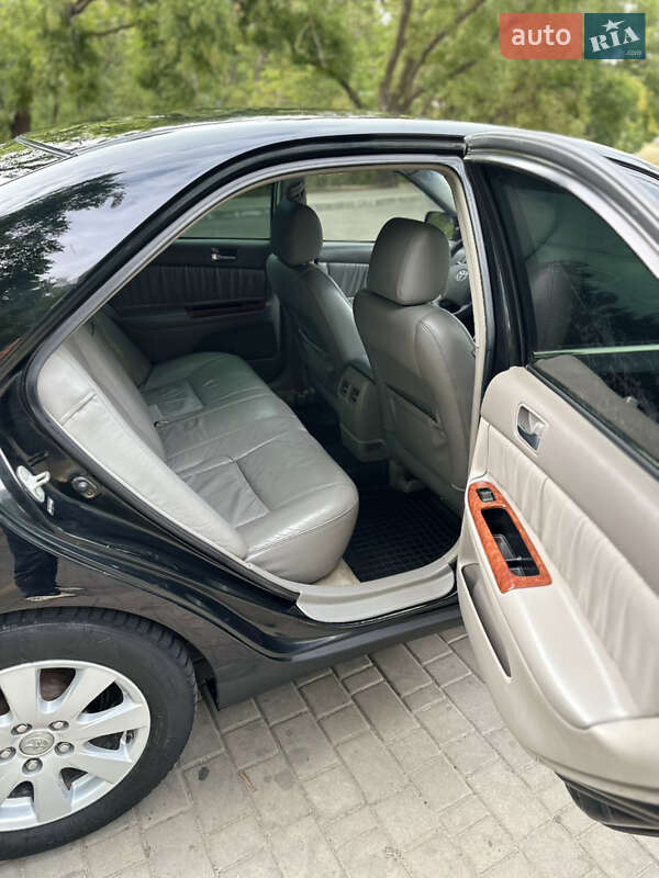 Седан Toyota Camry 2005 в Измаиле