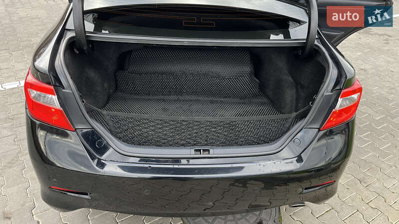 Седан Toyota Camry 2014 в Киеве