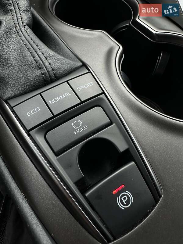 Седан Toyota Camry 2024 в Белогородке фото 41 Седан Toyota Camry 2024 в Белогородке