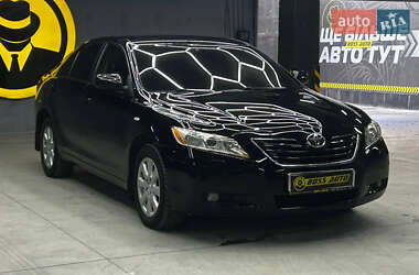 Седан Toyota Camry 2008 в Черновцах