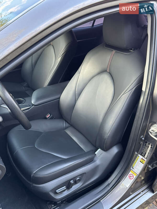 Седан Toyota Camry 2017 в Одессе