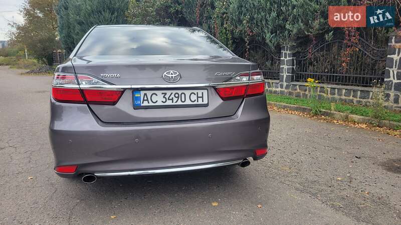 Седан Toyota Camry 2016 в Луцьку