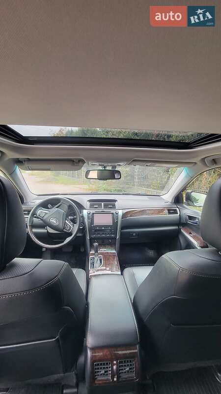 Седан Toyota Camry 2016 в Луцьку