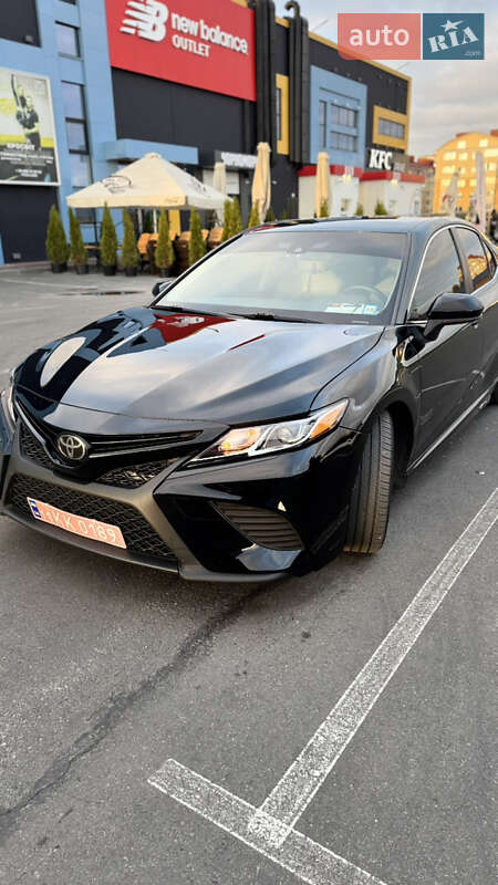 Седан Toyota Camry 2018 в Киеве фото Седан Toyota Camry 2018 в Киеве