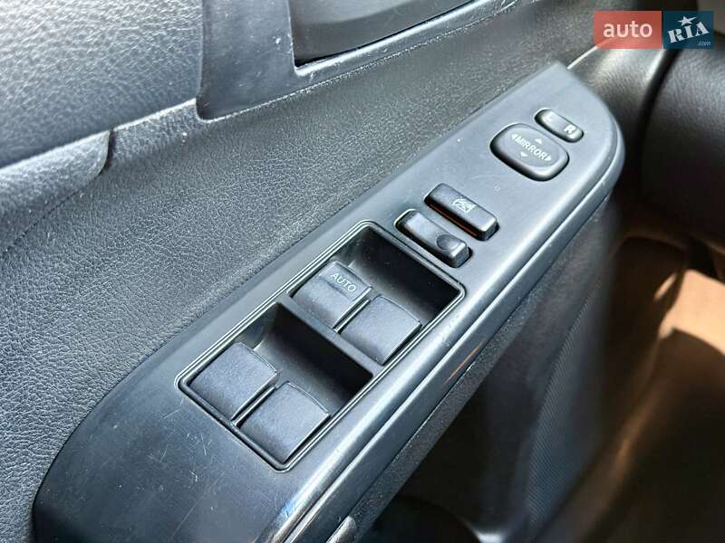 Седан Toyota Camry 2015 в Харкові