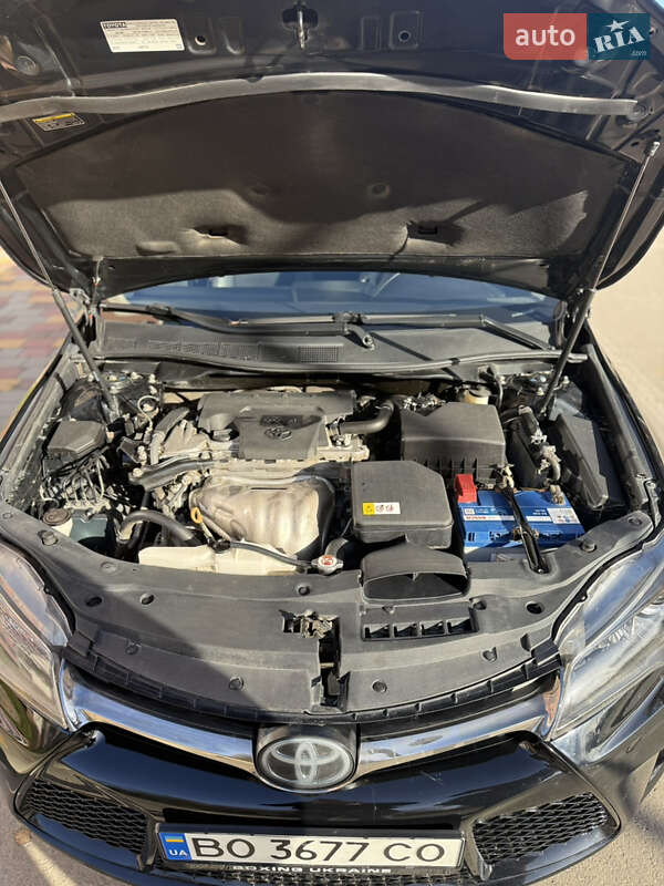 Седан Toyota Camry 2017 в Тернополе
