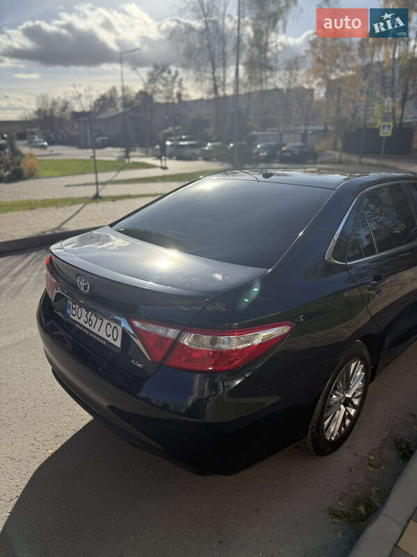 Седан Toyota Camry 2017 в Тернополе