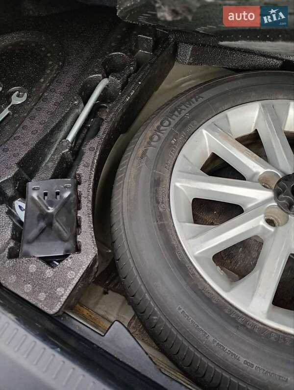 Седан Toyota Camry 2013 в Умани