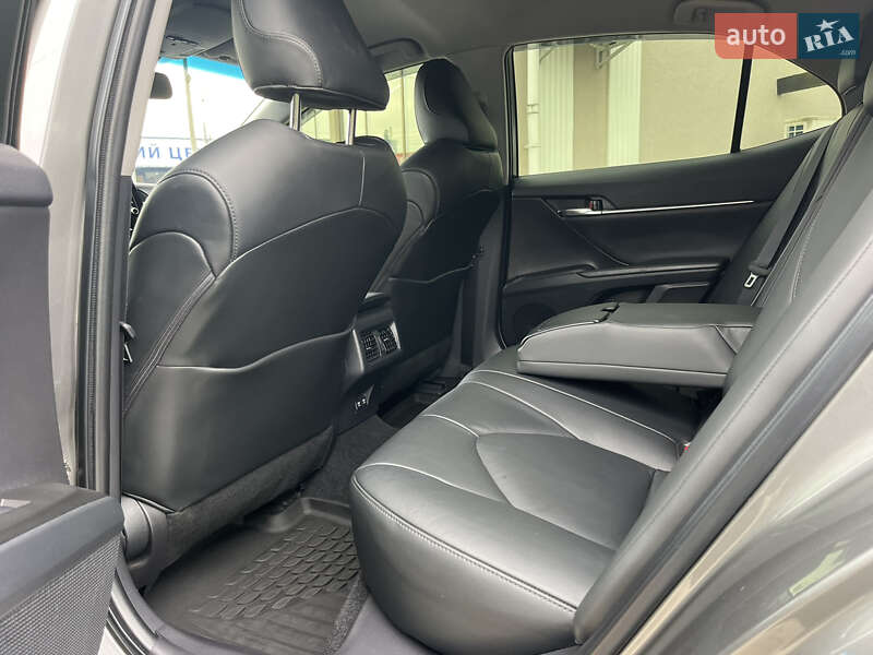 Седан Toyota Camry 2022 в Черновцах фото 24 Седан Toyota Camry 2022 в Черновцах