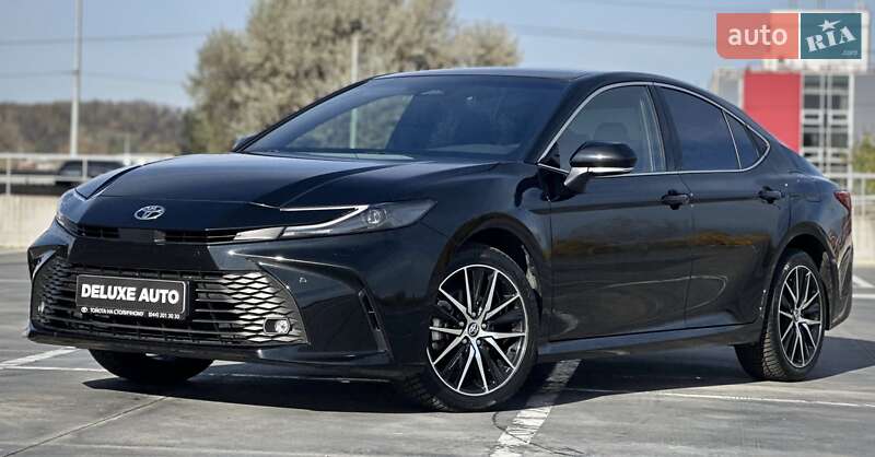 Седан Toyota Camry 2024 в Киеве