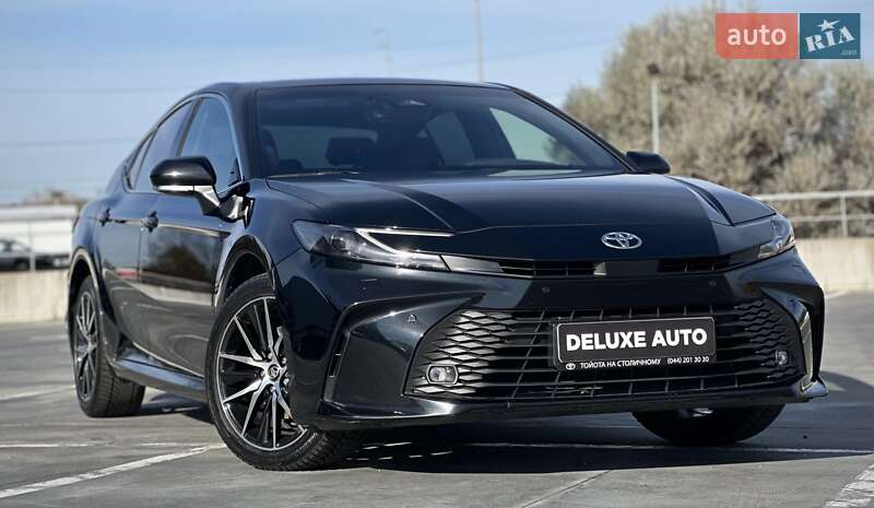Седан Toyota Camry 2024 в Киеве