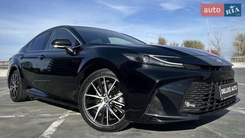 Седан Toyota Camry 2024 в Киеве