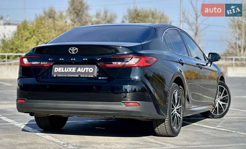 Седан Toyota Camry 2024 в Киеве