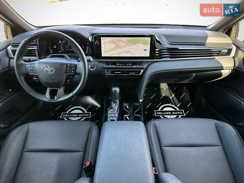 Седан Toyota Camry 2024 в Киеве