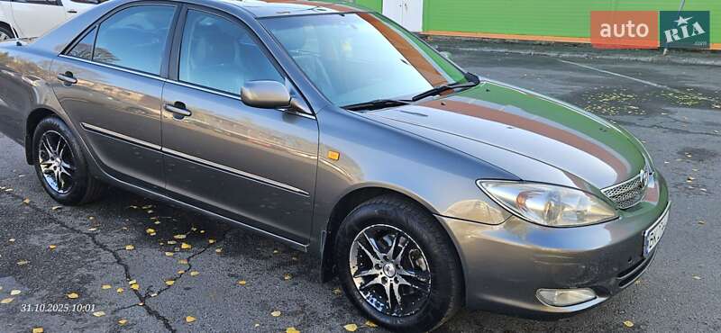 Седан Toyota Camry 2003 в Рівному