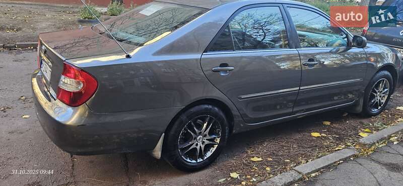 Седан Toyota Camry 2003 в Рівному