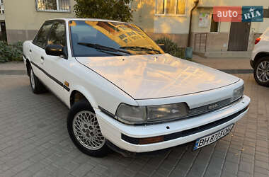 Седан Toyota Camry 1987 в Одессе