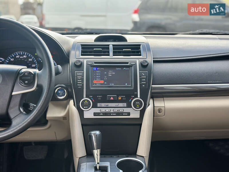 Седан Toyota Camry 2013 в Киеве фото 13 Седан Toyota Camry 2013 в Киеве