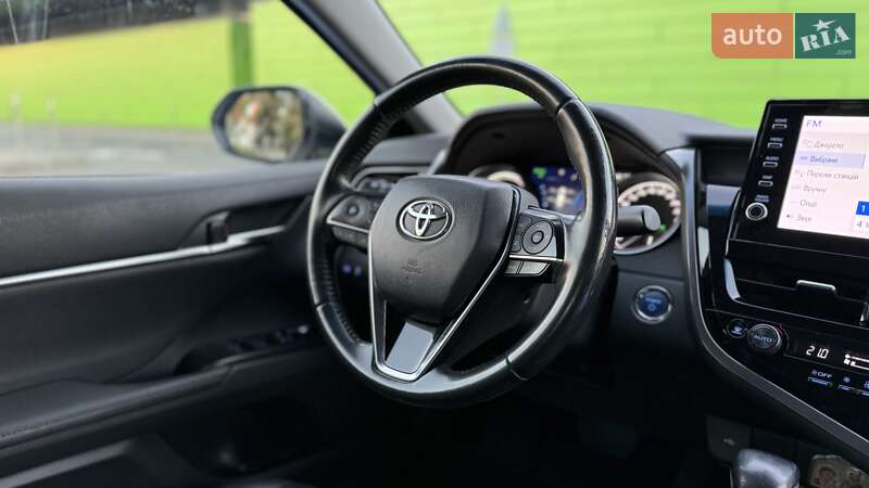 Седан Toyota Camry 2021 в Киеве