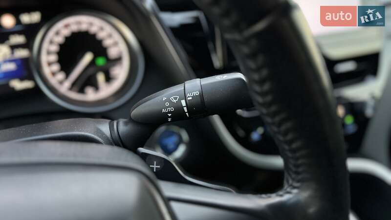 Седан Toyota Camry 2021 в Киеве