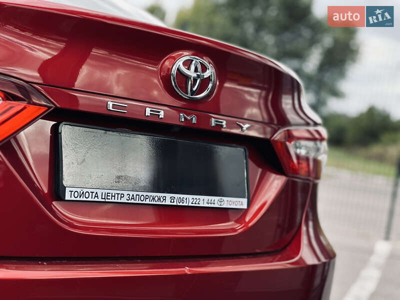 Седан Toyota Camry 2018 в Кременчуці