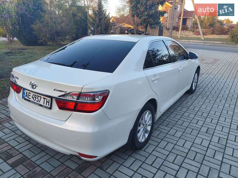 Седан Toyota Camry 2017 в Запорожье