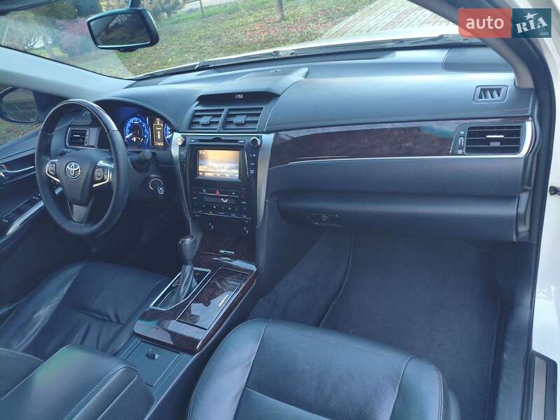 Седан Toyota Camry 2017 в Запорожье