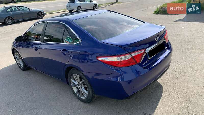 Седан Toyota Camry 2015 в Харкові